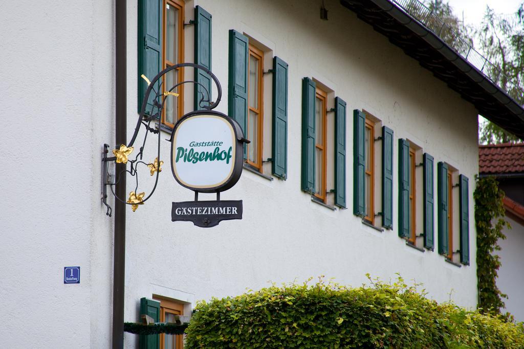 Landgasthof Pilsenhof Entenbraterei Хехендорф-ам-Пильзензее Экстерьер фото
